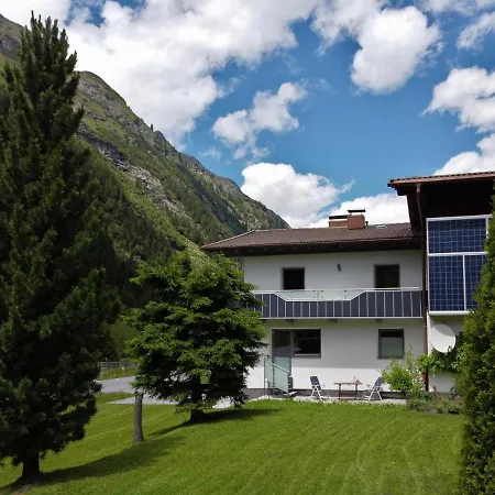 Montana Apartment Sankt Leonhard im Pitztal